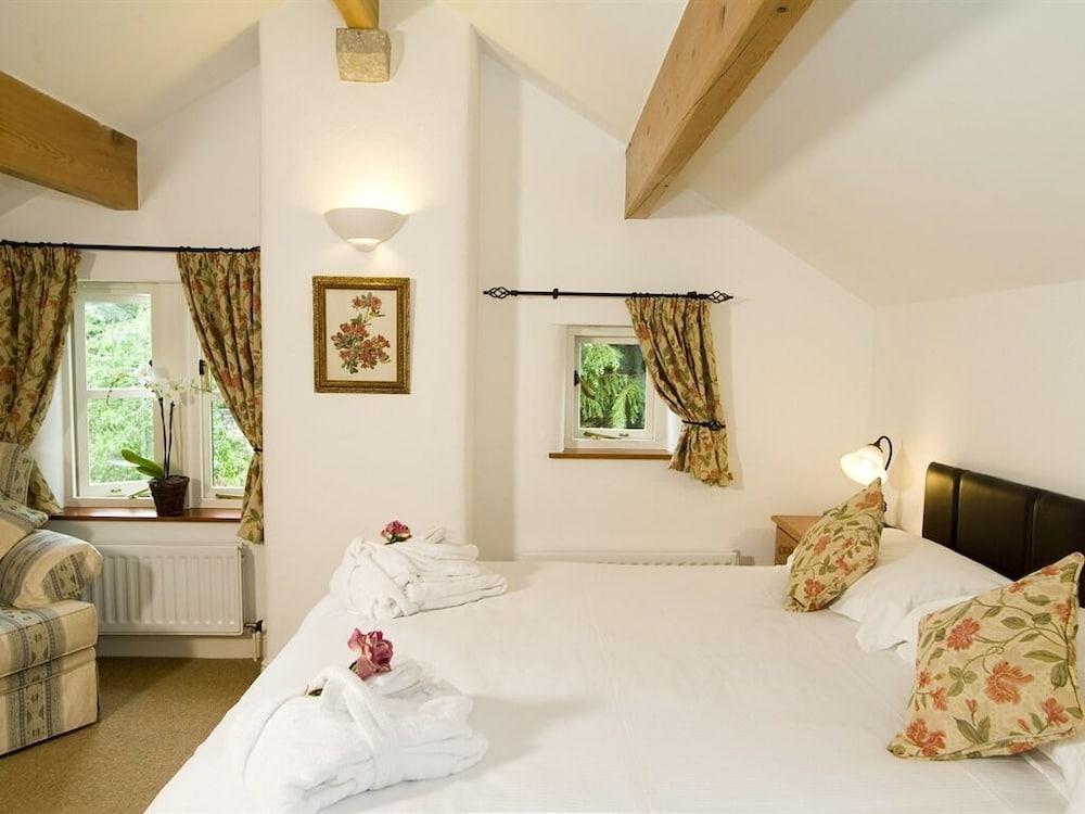 格拉辛顿 艾斯菲尔德庄园旅馆酒店 外观 照片 The Old Mill, bedroom