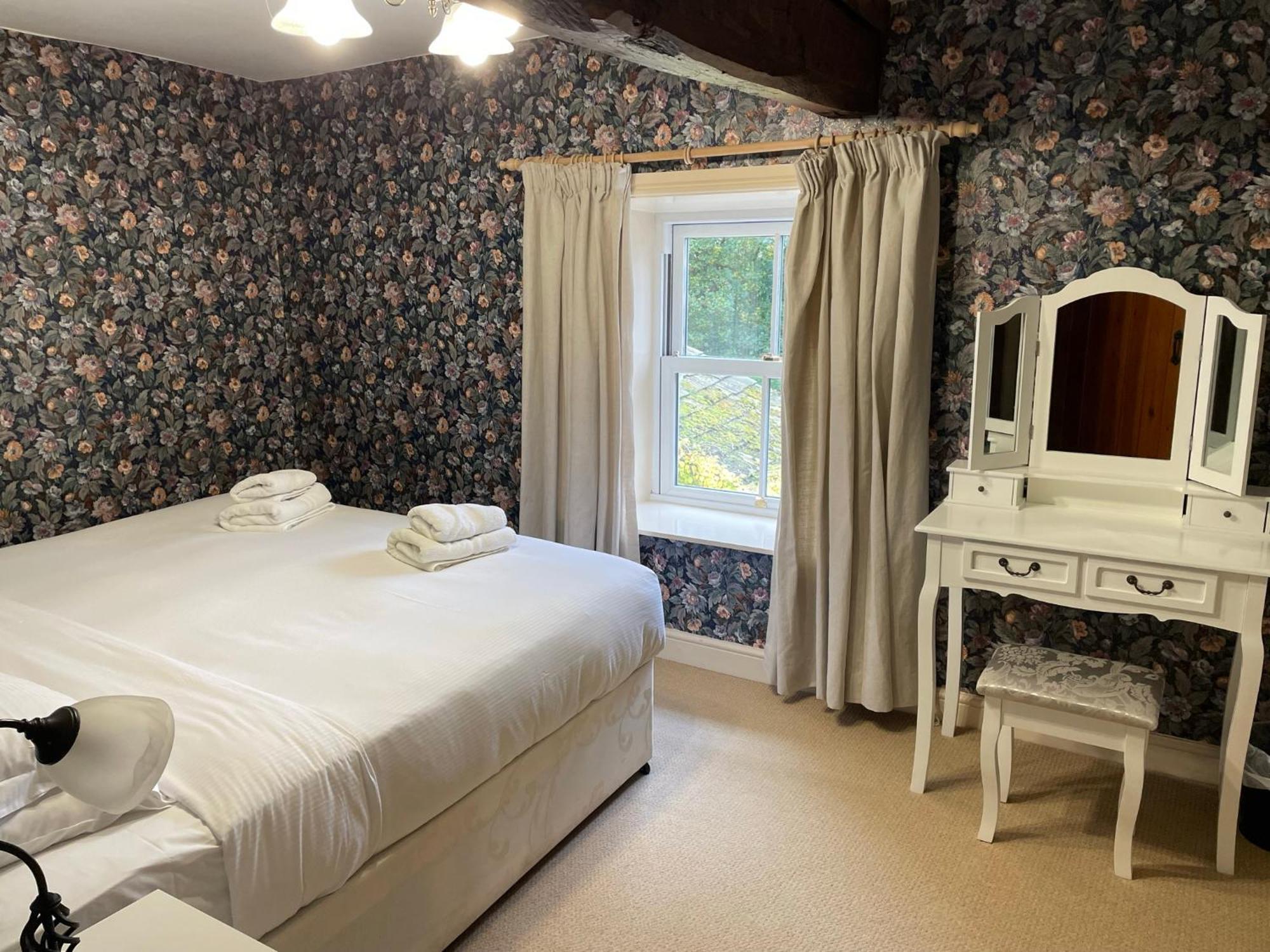 格拉辛顿 艾斯菲尔德庄园旅馆酒店 客房 照片 The bedroom at The Old Post Office